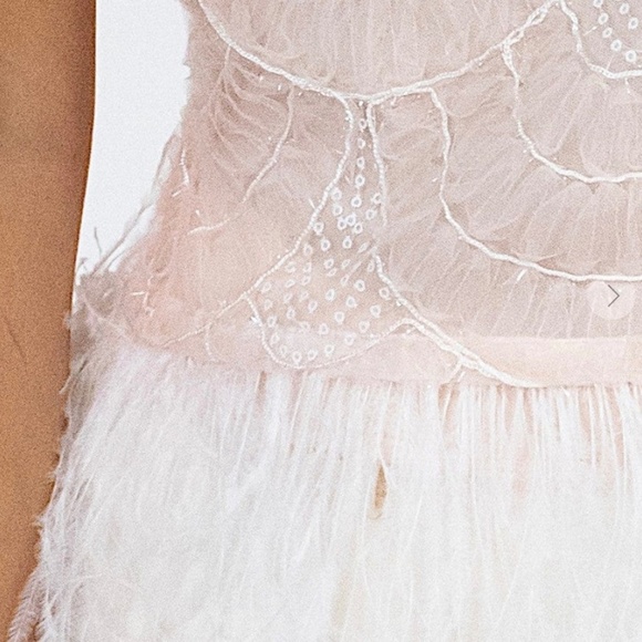 Sequin Feather-Hem Tank - Picture 4 of 4